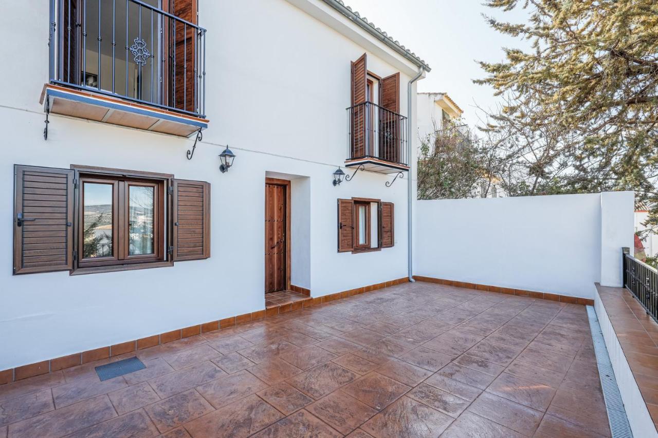 Fantastica Casa De 3 Bedroom Y 3 Banos - Casa De Relax- Montefrío Extérieur photo